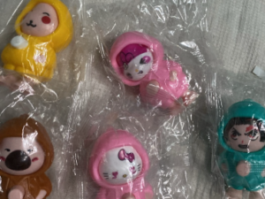 Home cartoon character keychain